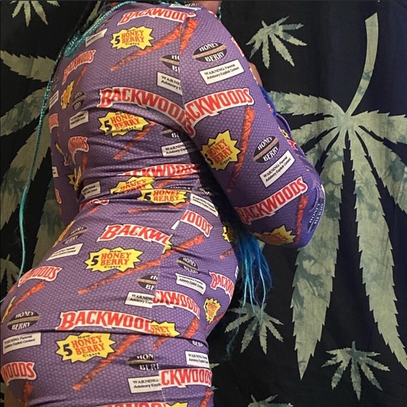 🦋 ALL ONESIES 🦋 - Picture 6 of 6